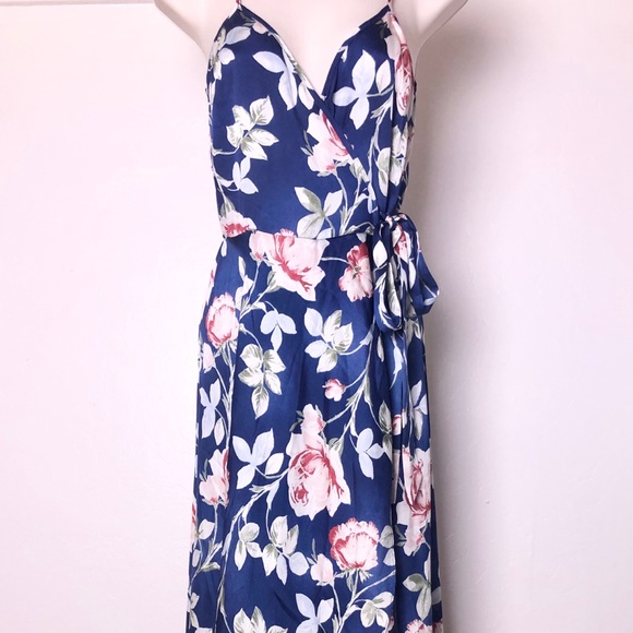 Xhilaration Dresses & Skirts - Silky Floral Dress XS